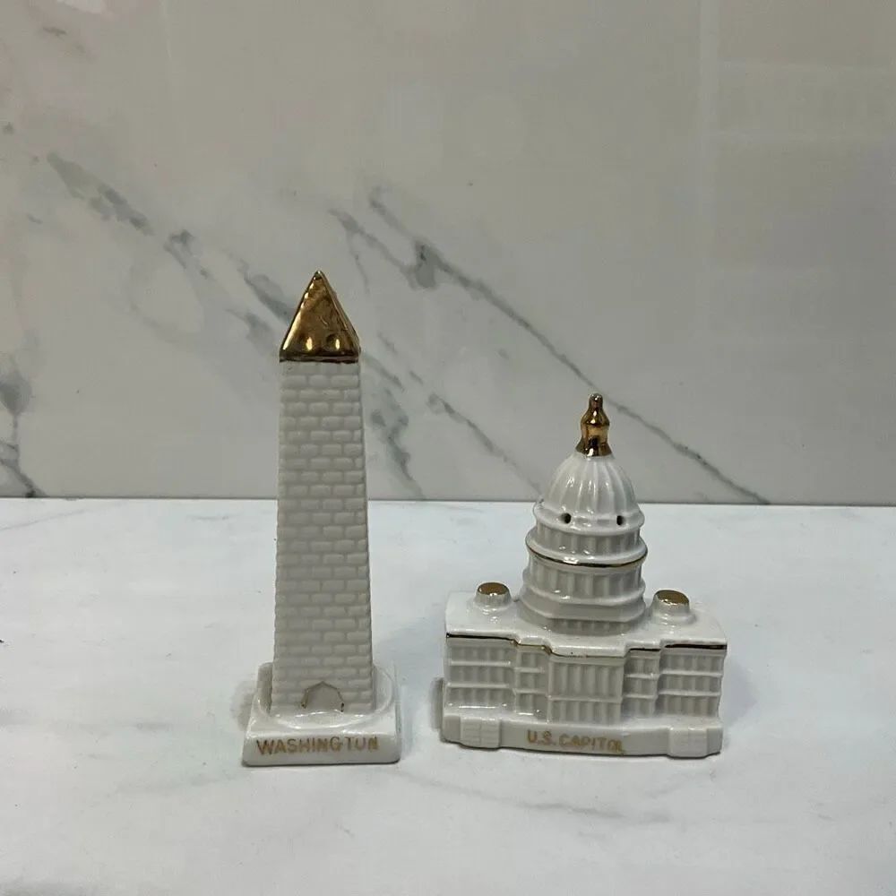 VINTAGE Washington DC Souvenir Salt And Pepper Shakers